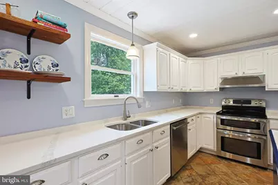 15206 Bourbon Street SW, Cresaptown, MD 21502 - Photo 5