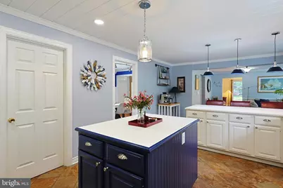15206 Bourbon Street SW, Cresaptown, MD 21502 - Photo 9