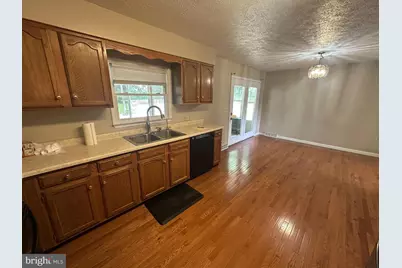 11720 Bayberry Avenue, Cumberland, MD 21502 - Photo 9