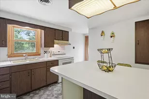 14105 Royal Oak Dr SW, Cresaptown, MD 21502 - Photo 9