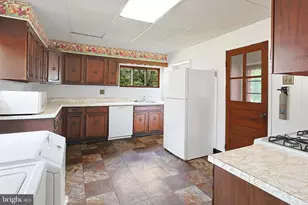 129 Bowery St, Frostburg, MD 21532 - Photo 9