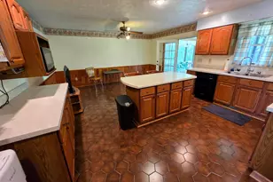 13806 Briarwood Dr SW, Cumberland, MD 21502 - Photo 7