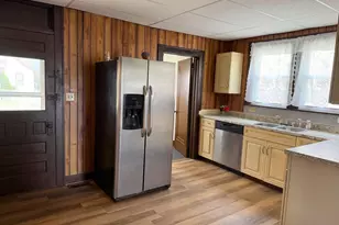 22 S Massachusetts Ave, Cumberland, MD 21502 - Photo 9