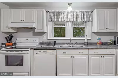 18 Park Street, Frostburg, MD 21532 - Photo 7
