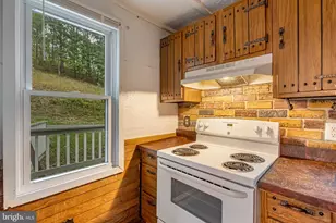 710 Golden Ln, Cumberland, MD 21502 - Photo 7