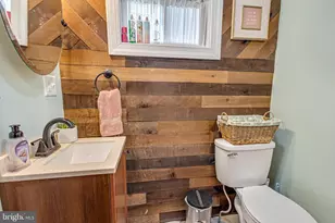 12313 Shadoe Hollow Rd NE, Cumberland, MD 21502 - Photo 17