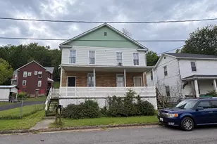 928 Glenwood St, Cumberland, MD 21502 - Photo 1