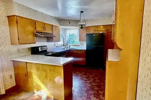 623 Hill Top Dr, Cumberland, MD 21502 - Photo 5