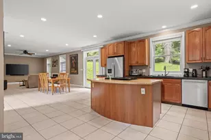 341 Central Ave, Reisterstown, MD 21136 - Photo 17