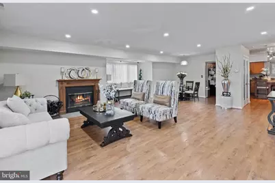 8101 Greenspring Way #8101-E, Owings Mills, MD 21117 - Photo 3