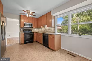 7 Amesbury Ct, Cockeysville, MD 21030 - Photo 15