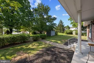 7 Amesbury Ct, Cockeysville, MD 21030 - Photo 5