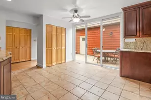 19 Coldwater Ct, Towson, MD 21204 - Photo 11