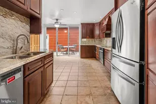 19 Coldwater Ct, Towson, MD 21204 - Photo 9