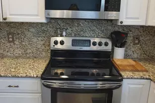 8610 Oak Rd, Sparrows Point, MD 21219 - Photo 17