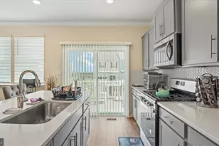 5085 Silver Oak Dr, Rosedale, MD 21237 - Photo 13