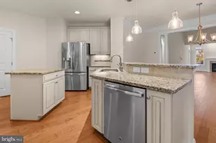 6923 Summit Cir, Towson, MD 21239 - Photo 13