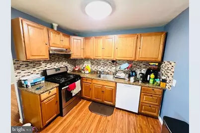 343 N Beaumont Avenue, Baltimore, MD 21228 - Photo 9