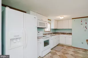 3617 Dahlia Ln, Middle River, MD 21220 - Photo 11