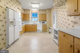 11 Slade Ave, Baltimore, MD 21208 - Photo 17