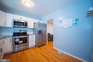 9355 Pan Ridge Rd, Parkville, MD 21234 - Photo 9