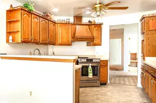 7252 Meadow Ln, Baltimore, MD 21222 - Photo 9