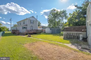 7428 Bay Front Rd, Baltimore, MD 21219 - Photo 9