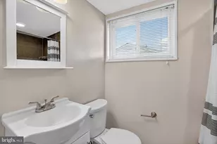 920 Vanderwood Rd, Catonsville, MD 21228 - Photo 19