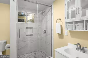 35 3rd Ave, Halethorpe, MD 21227 - Photo 9