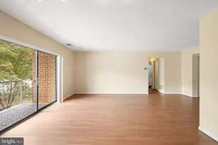 7202 Rockland Hills Dr, Baltimore, MD 21209 - Photo 9