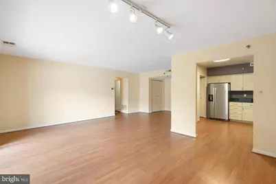 7202 Rockland Hills Drive #204, Baltimore, MD 21209 - Photo 7