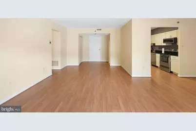 7202 Rockland Hills Drive #204, Baltimore, MD 21209 - Photo 5