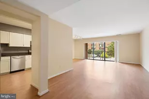 7202 Rockland Hills Dr, Baltimore, MD 21209 - Photo 3