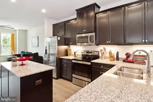 7107 Sollers Point Rd, Dundalk, MD 21222 - Photo 7