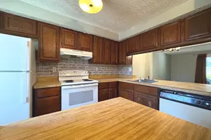 95 Stillwood Cir, Nottingham, MD 21236 - Photo 5