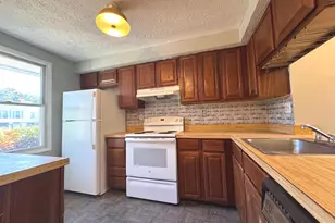 95 Stillwood Cir, Nottingham, MD 21236 - Photo 3