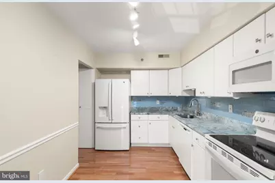 7202 Rockland Hills Drive #308, Baltimore, MD 21209 - Photo 9