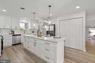 2806 Bay Dr, Sparrows Point, MD 21219 - Photo 9