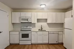 8 Winners Cir, Owings Mills, MD 21117 - Photo 5