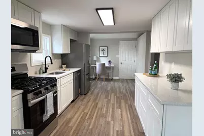 7 Centre Avenue, Baltimore, MD 21222 - Photo 25