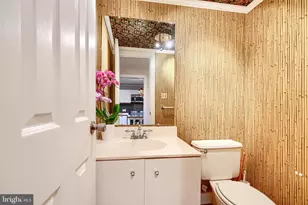 8223 Ruxton Crossing Ct, Towson, MD 21204 - Photo 19