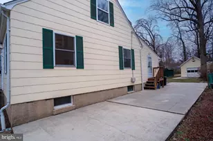 230 N Beaumont Ave, Baltimore, MD 21228 - Photo 37