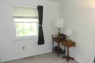 17 Theo Ln, Towson, MD 21204 - Photo 23