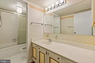 205 E Joppa Rd, Towson, MD 21286 - Photo 21