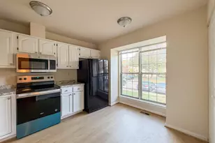 39 Silentwood Ct, Owings Mills, MD 21117 - Photo 3