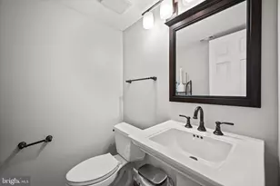 124 River Oaks Cir, Pikesville, MD 21208 - Photo 11