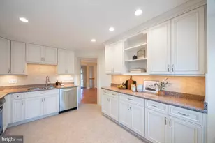 692 Budleigh Cir, Lutherville Timonium, MD 21093 - Photo 11