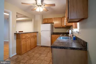 933 Elm Rd, Halethorpe, MD 21227 - Photo 7