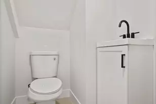 821 S Woodlynn Rd, Baltimore, MD 21221 - Photo 21