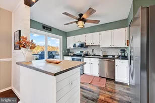 37 Perryoak Pl, Baltimore, MD 21236 - Photo 9